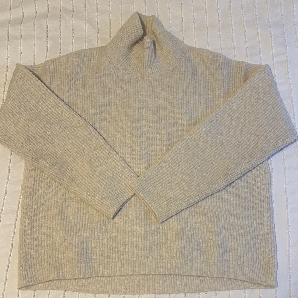 Small Uniqlo Mockneck Cream Sweater